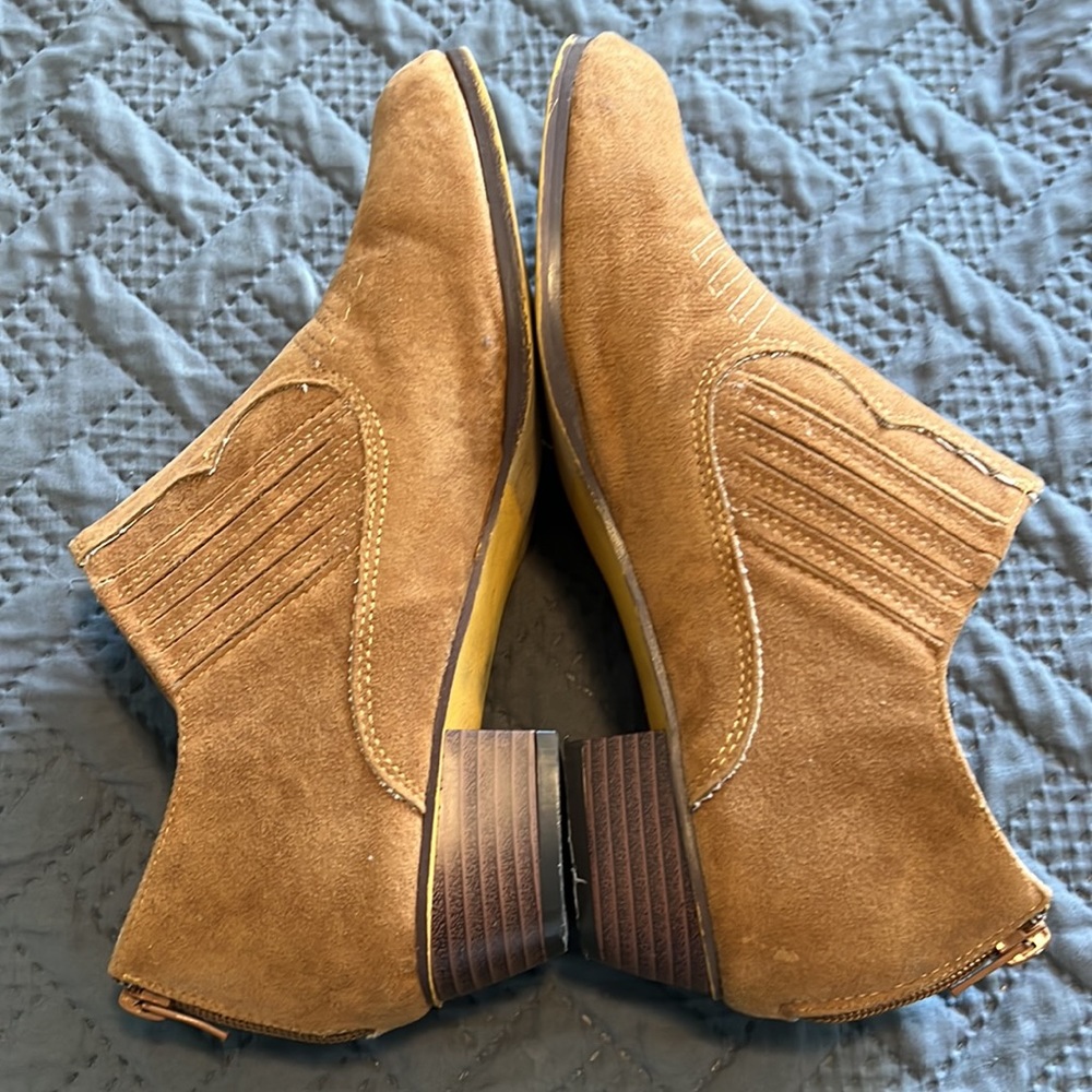 Chase + Chloe : Brown Booties - 8.5 - Picture 5 of 8